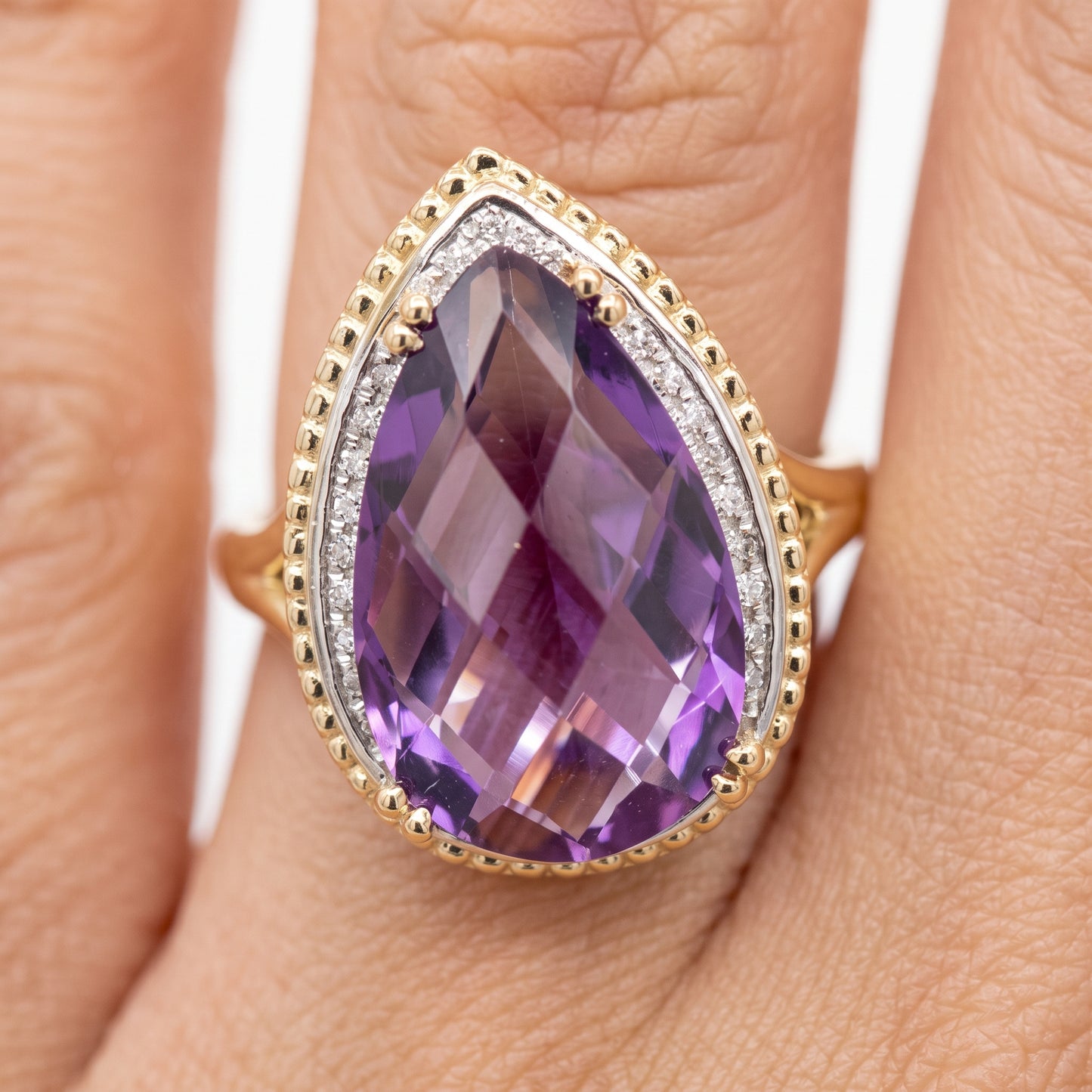 10x16mm Checkerboard-Cut Pear Amethyst & 27-Diamond Rope Edge Ring