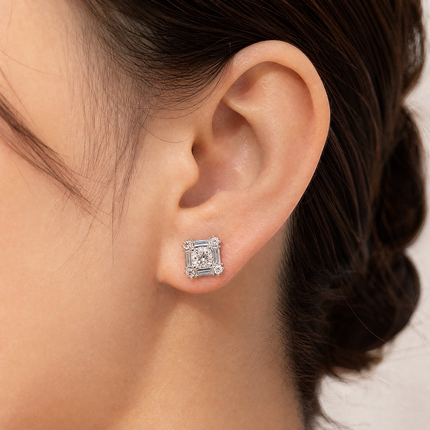 DERT0472W-CA M-1 model wearing diamond square cluster stud earring