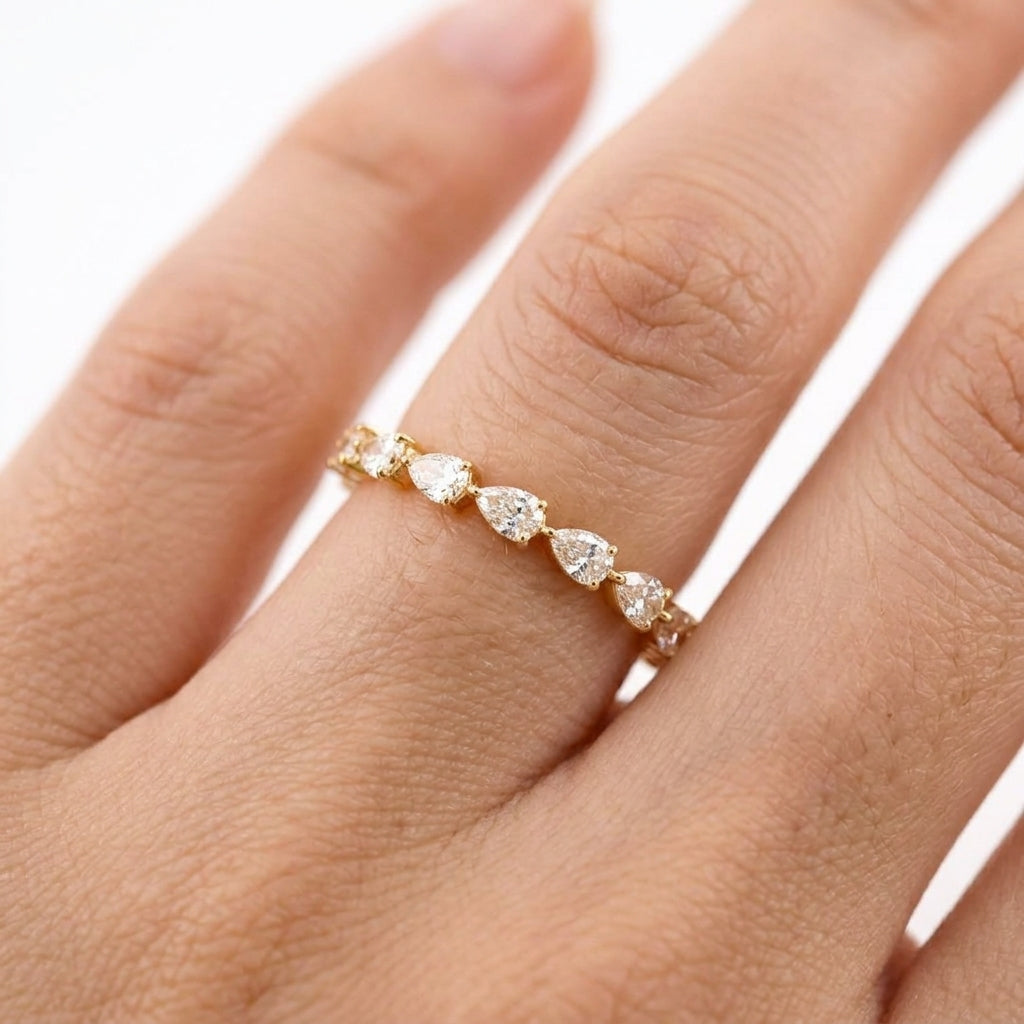 8 Pear-Cut Diamond Band Ring
