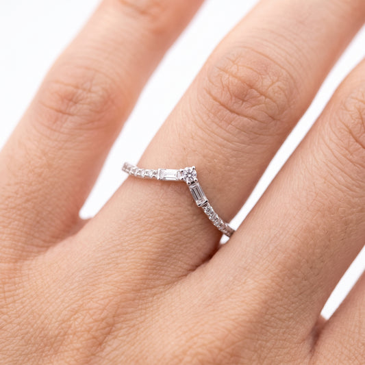 2 Tapered & 19-Diamond V Ring