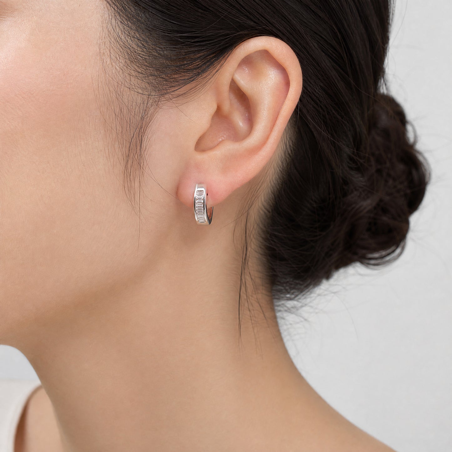 18K White Gold Baguette Diamond Hoop Earrings