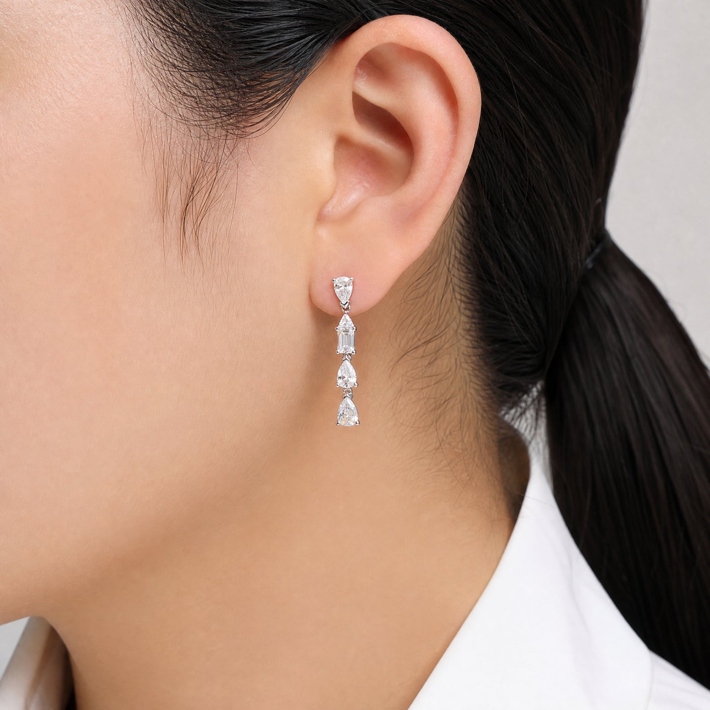 DECY0893W model wearing