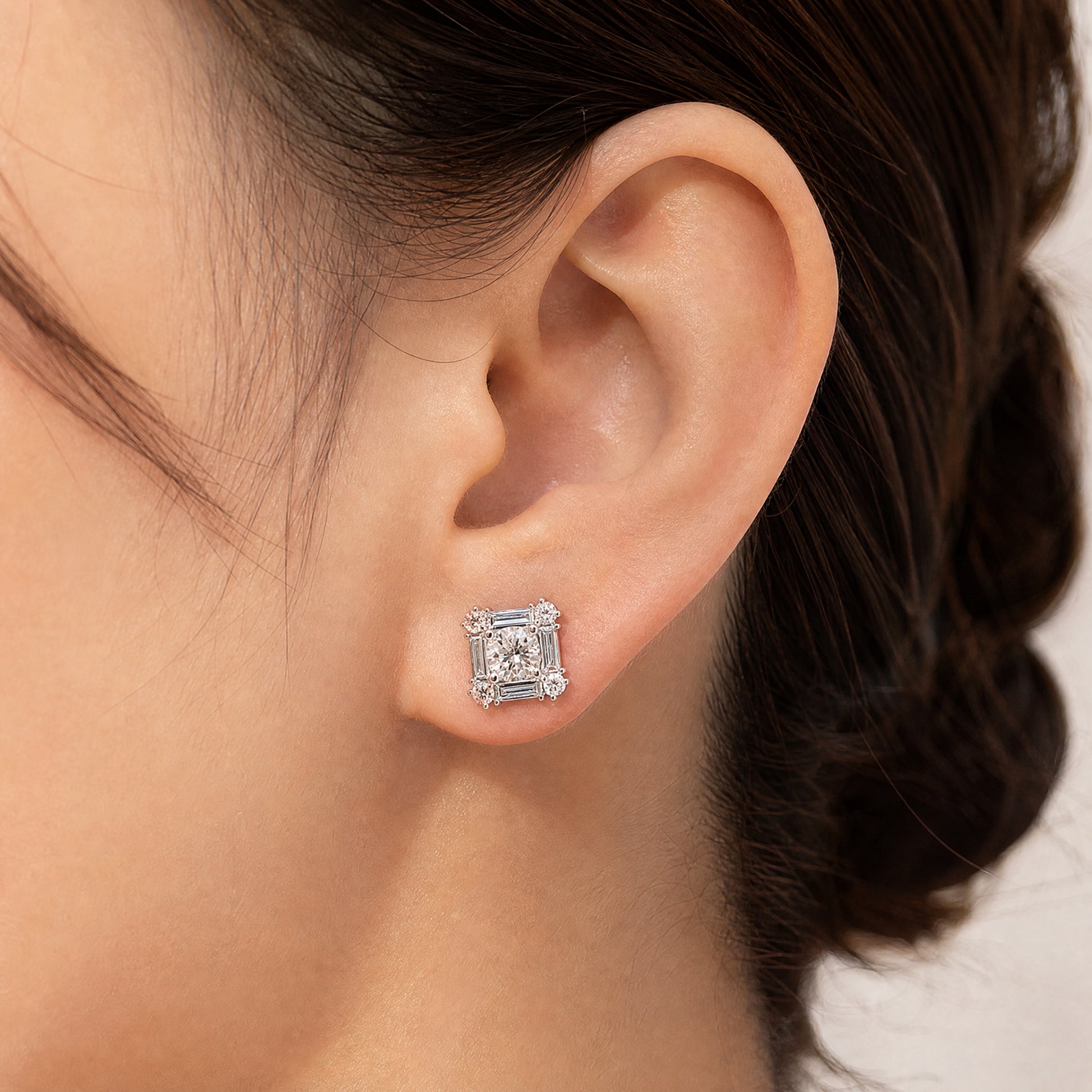 DERT0472W-CA M-1 model wearing diamond square cluster stud earring