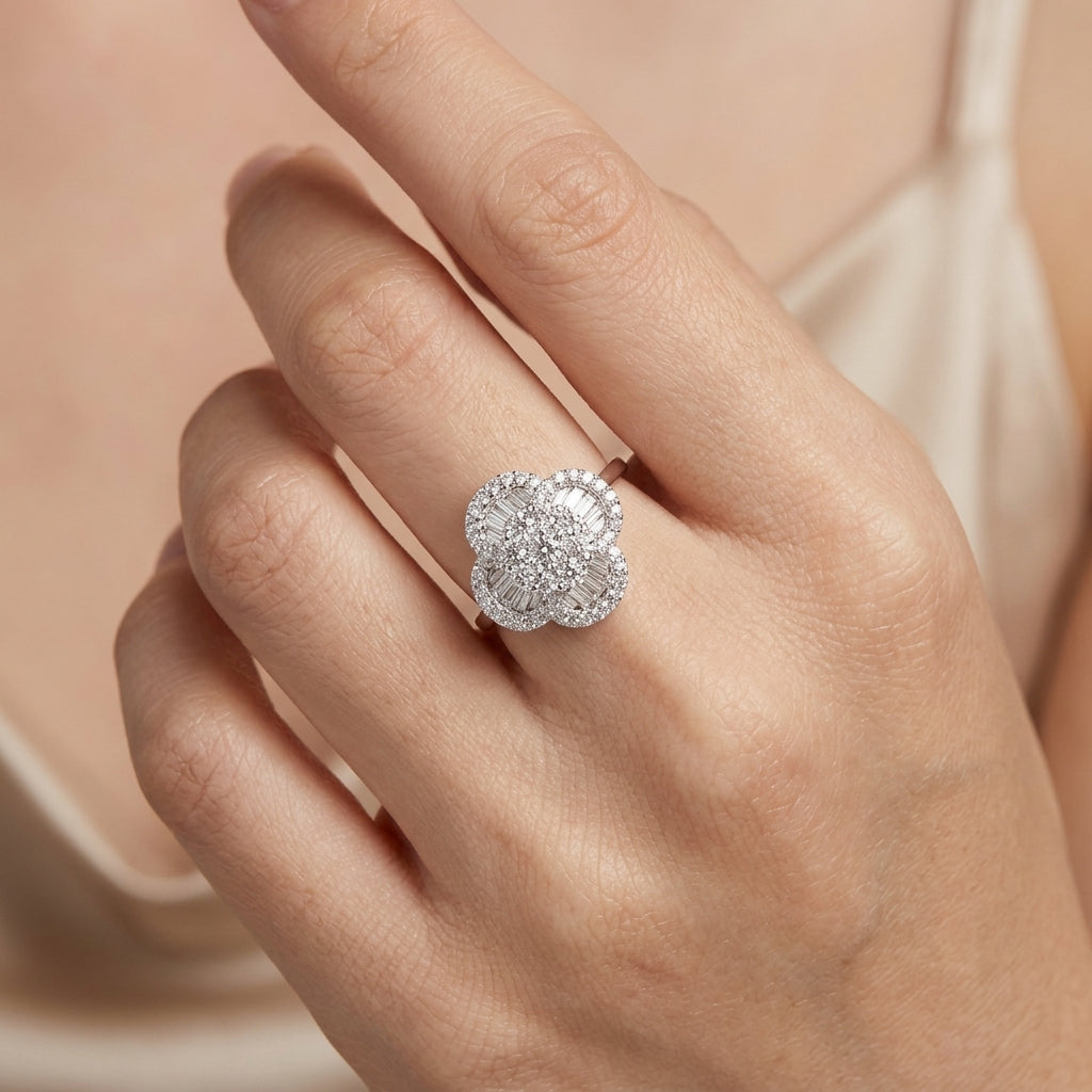 DRRT0217W on model hand M-1