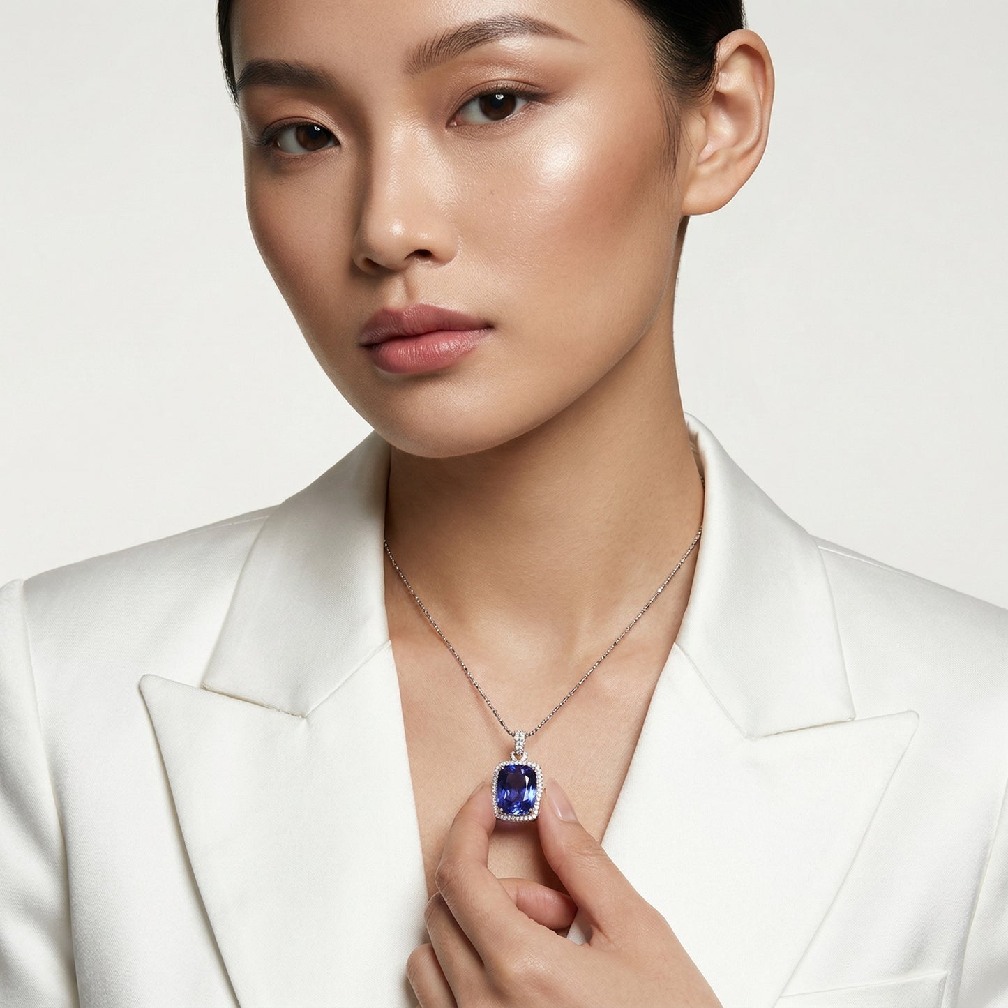 16 carat Tanzanite Pendant