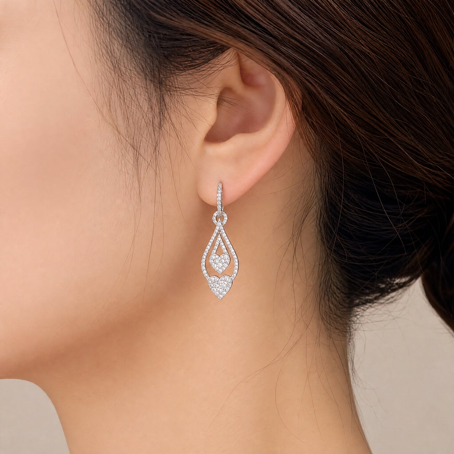 18K White Gold Heart Dangle Hoop Earrings
