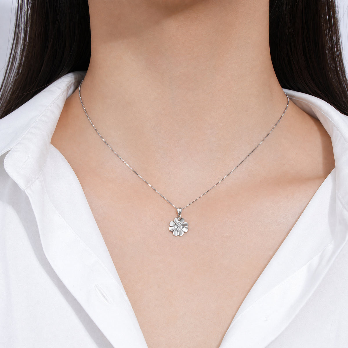 4 Princess-Cut Diamond Clover Pendant